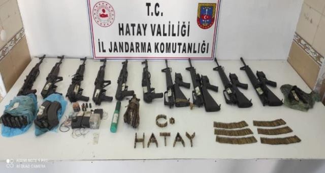 Hatay Jandarma PKK nın iki ayrı deposunu ele geçirdi