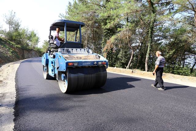 Bekbele de beton asfalt çalışmaları sürüyor