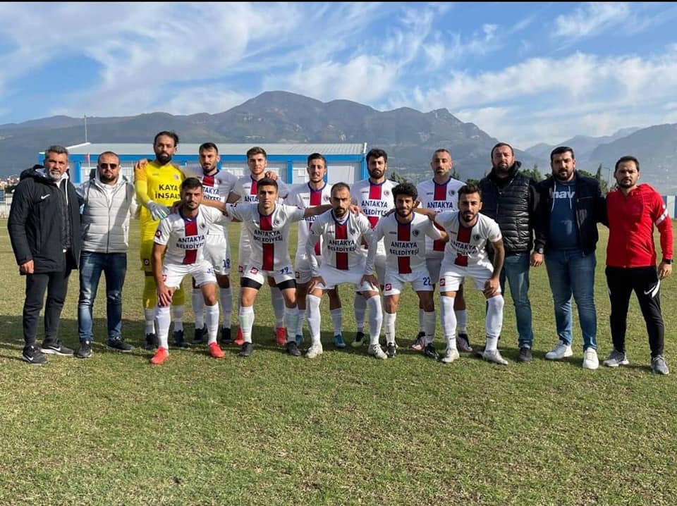 Antakya Belediyespor liderliği sevdi