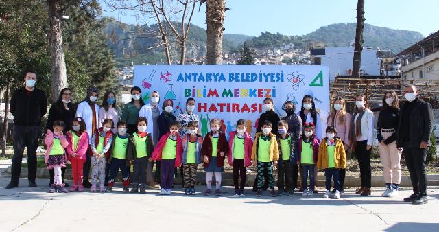 Antakya bilim merkezi ilk ziyaretçilerini ağırladı