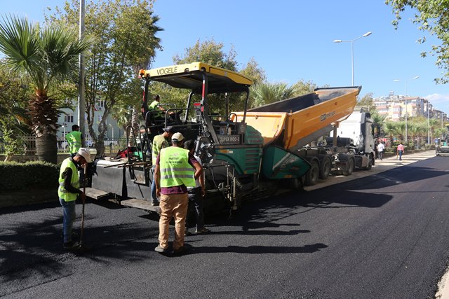 Atatürk Caddesi 5 gün trafiğe kapatıldı