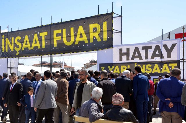 Fuar ziyaretçi akınına uğruyor