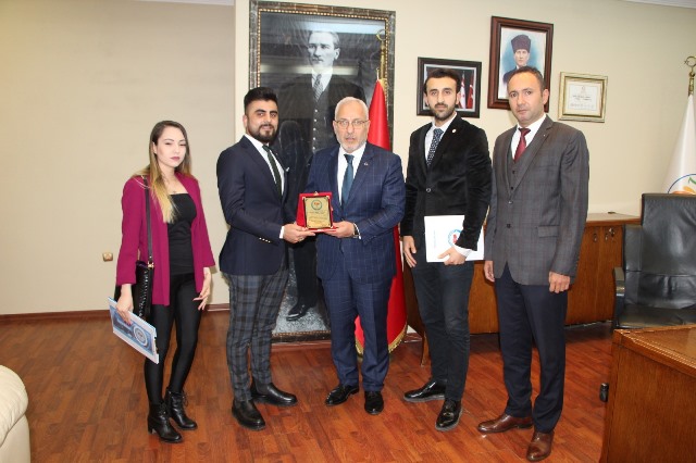 Tosyalı gençleri kabul etti