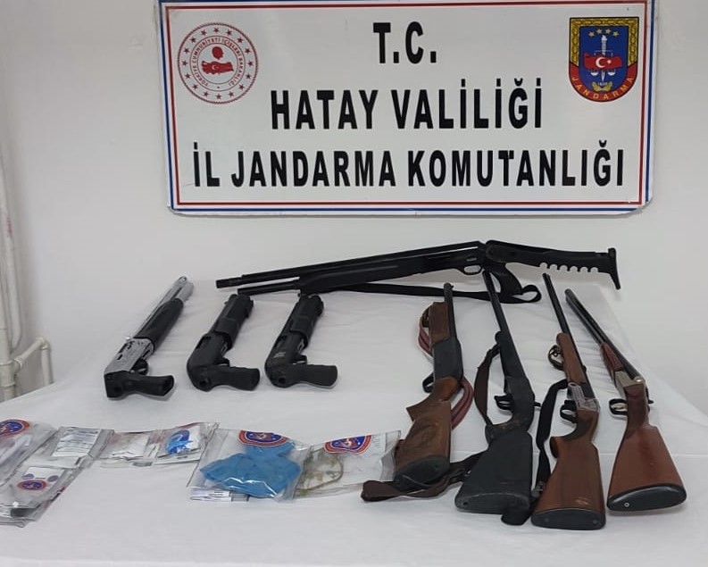 Hatay merkezli uyuşturucu operasyonunda 27 zanlı yakalandı