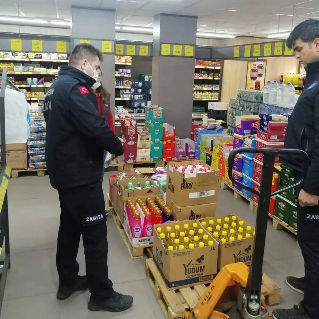 Marketlerde etiket kasa fiyatı denetlemeleri