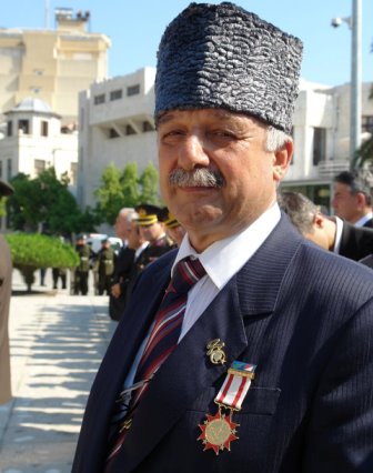 Başkan Güzel bayramda halkla iç içe oldu