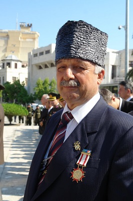 Polis gece demez gündüz demez fedakarlık eder