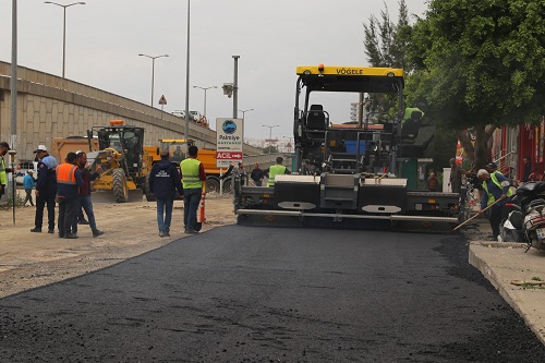 İskenderun da asfalt serim çalışmalarına başlandı