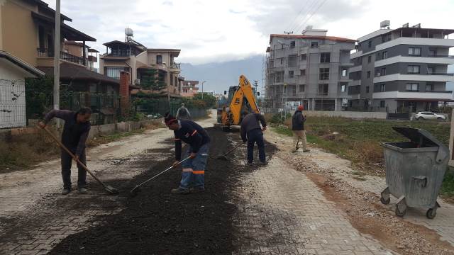 Kazılan yollar onarılıyor