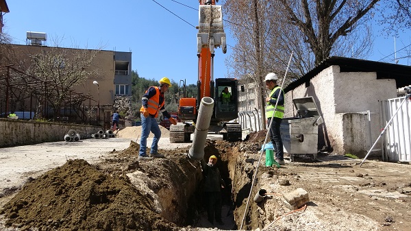 Yayladağı kanalizasyon şebekesinin 6500 metre hattı döşendi