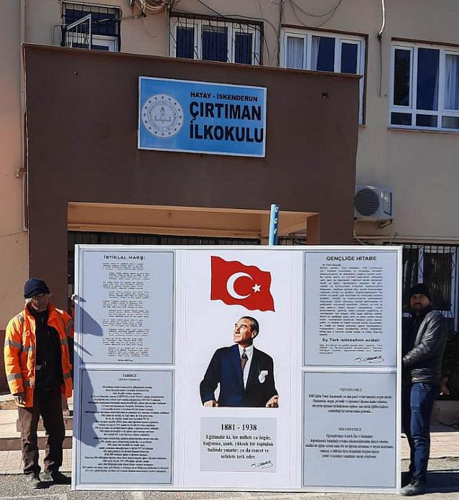 Beşiktaşlılar Derneğinden İlkokula Atatürk Köşesi