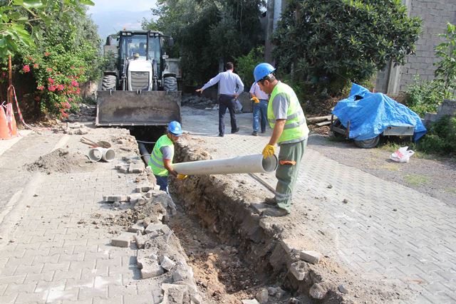 Yetersiz gelen alt yapı hattı yenilendi