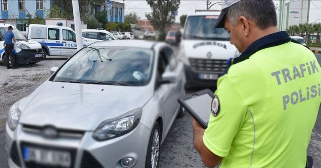 Alkollü araç kullanan 87 sürücünün ehliyetine el konuldu