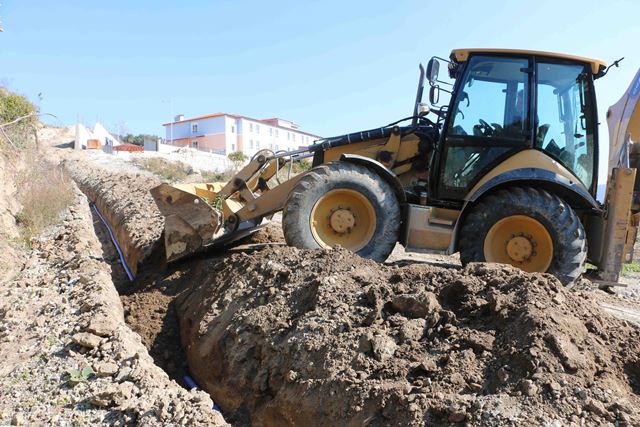 Mızraklı ilköğretim okulunun içme suyu hattı döşendi