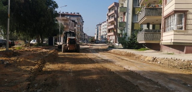 Turunçlu mahallesinde beton asfalt öncesi hazırlıklar devam ediyor