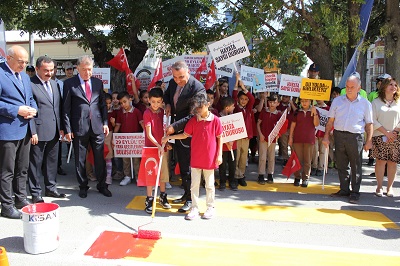 Yayalara Öncelik Duruşu, Hayata Saygı Duruşu