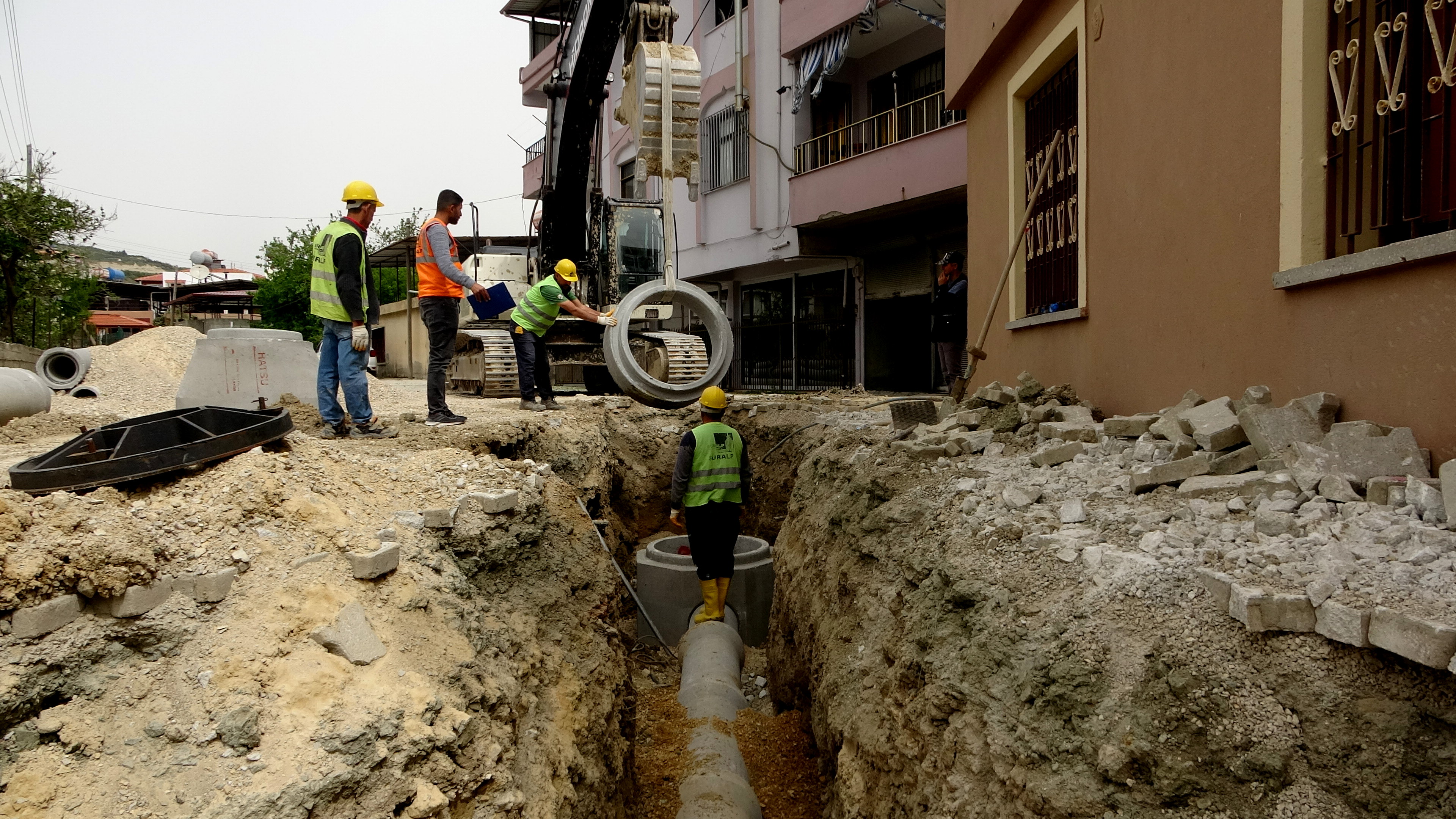 Mağaracıkta içmesuyu kanalizasyon çalışmaları sürüyor