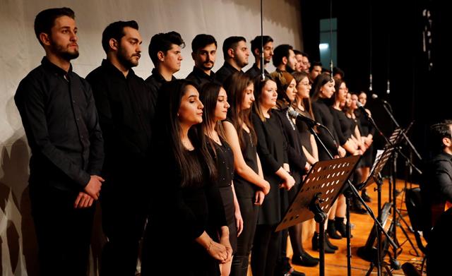 İSTE Türk Halk Müziği Korosu büyüledi