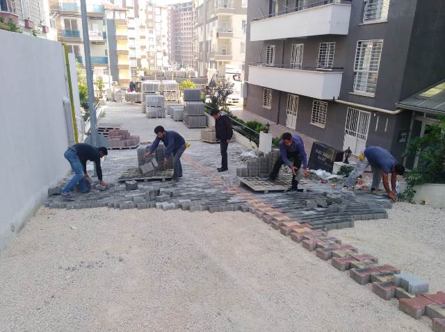 İhtiyaç olan yerlere parke döşenecek