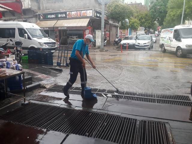 Şehir genelinde kapsamlı temizlik çalışmaları sürüyor