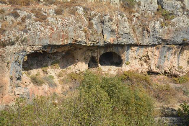 Kırkgöz Mağaraları ve Kaya mezarları turizme kazandırılıyor