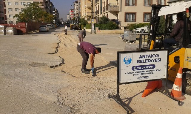 Antakya Belediyesinden 95 mahalleye hizmet