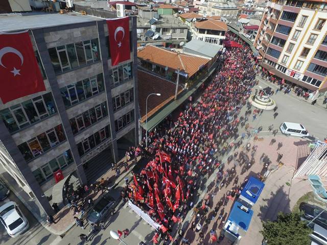 Yayladağı Afrin şehitleri için yürüdü