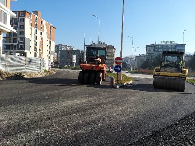 75 yıl caddesi asfaltlanıyor 