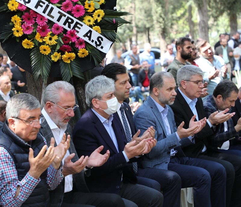 Vali Doğan Baştuğ ailesinin cenaze törenine katıldı