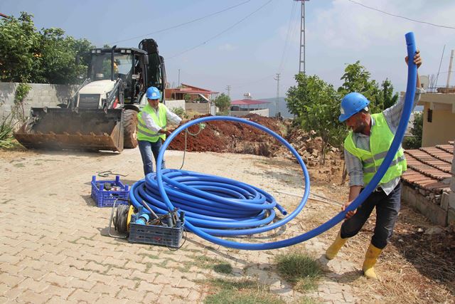 Atik Mahallesine yeni içmesuyu döşeniyor