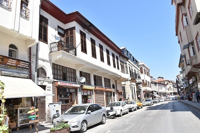 Başkan Yılmaz’ın hizmetleri ile Antakya’nın çehresi değişiyor