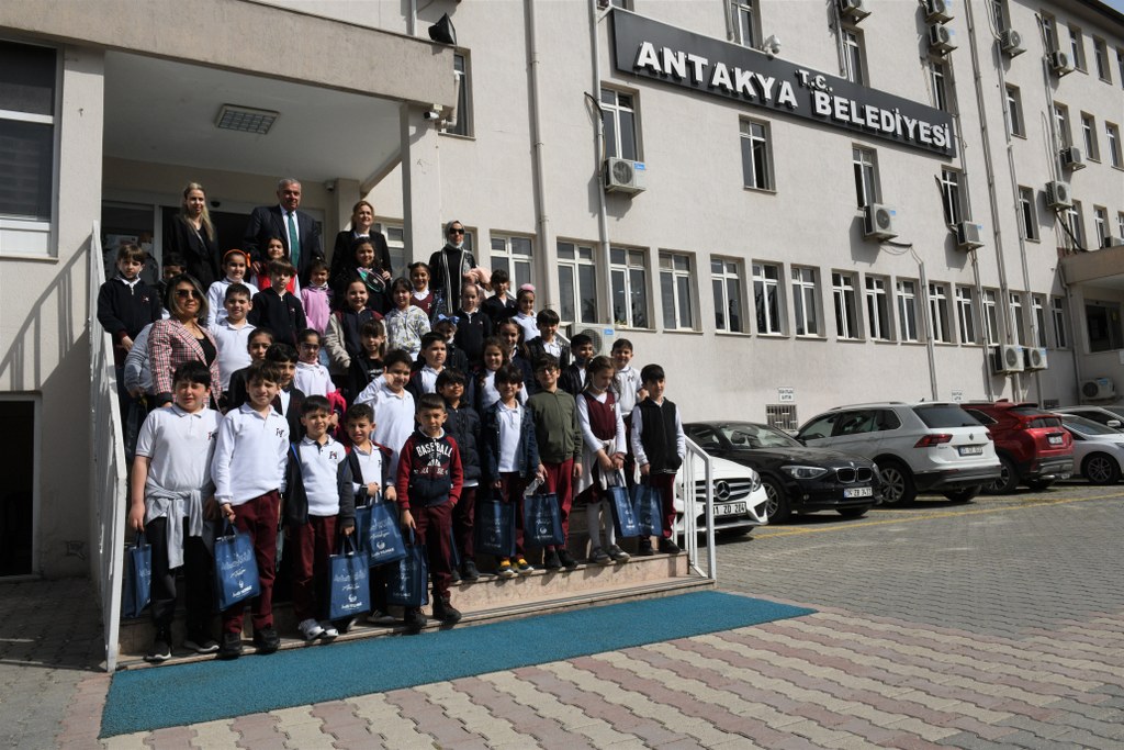 Başkan Yılmaz öğrencileri ağırladı