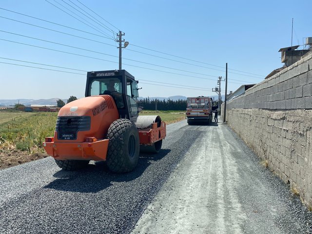 Antakya belediyesi yol çalışmalarına aralıksız devam ediyor