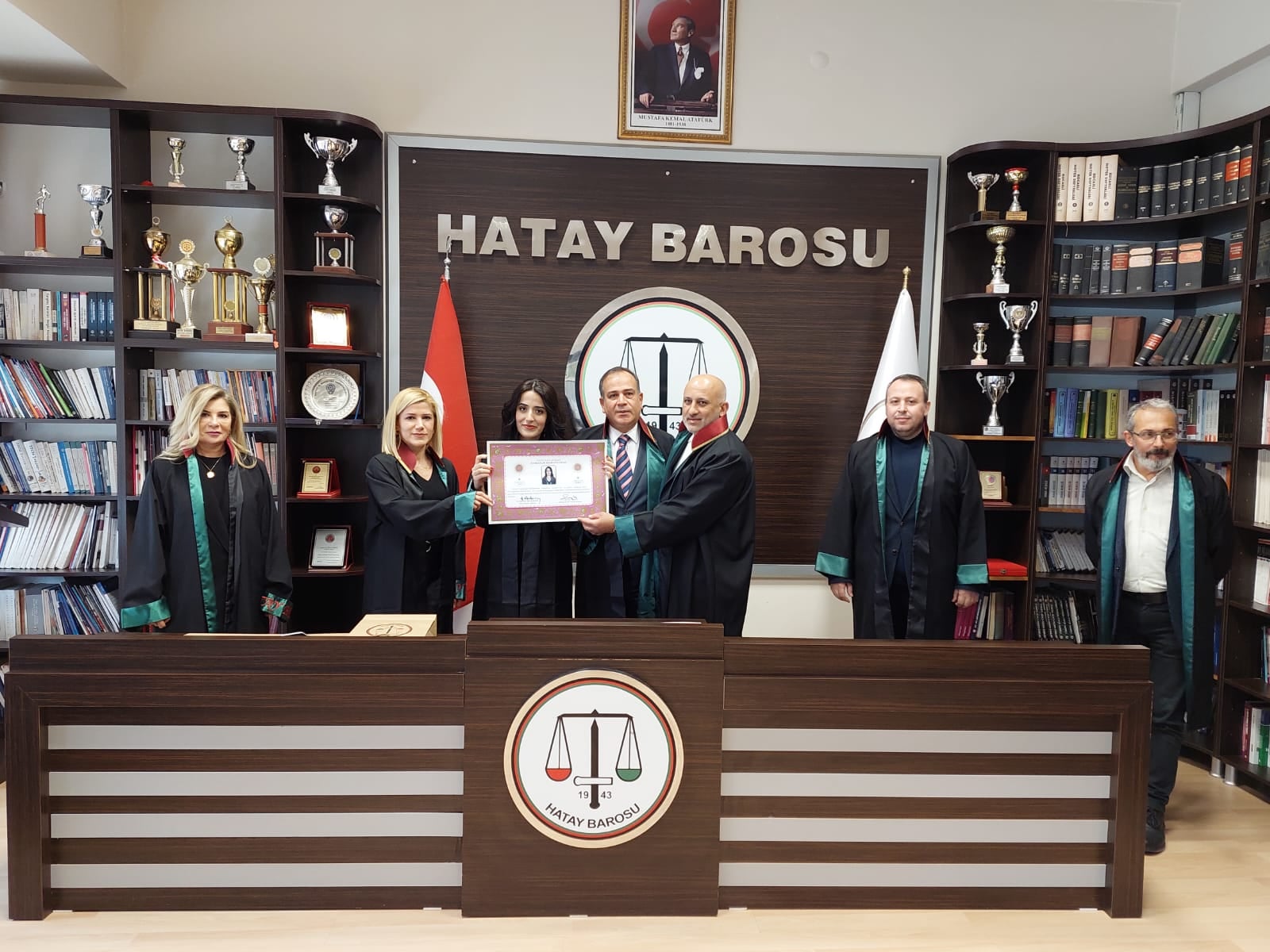 Hatay Barosunun yeni üyesi Ecem Öcal