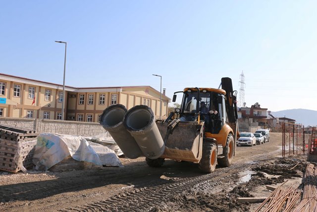 Okula yeni atıksu bağlantısı yapıldı