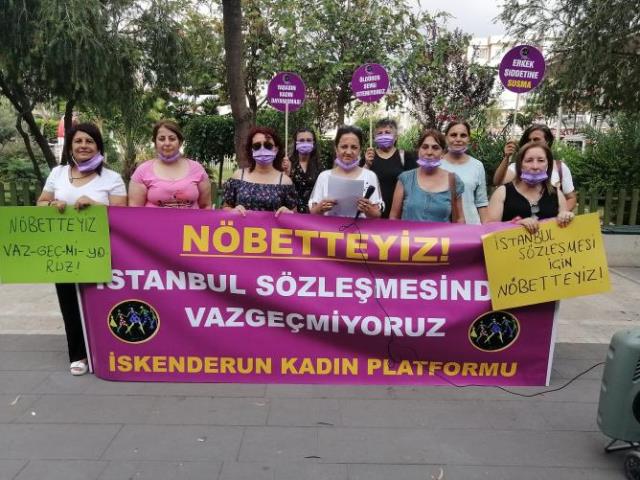 Kadınlar İstanbul Sözleşmesi nöbetinde