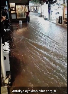 Antakya ve Reyhanlıyı sel bastı