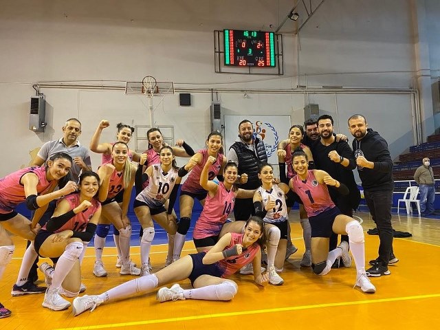 Antakya Belediyesi Voleybol takımı zaferle döndü