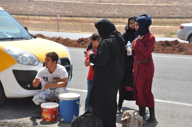 Suriyelilerin Türkiye ye dönüşü başladı