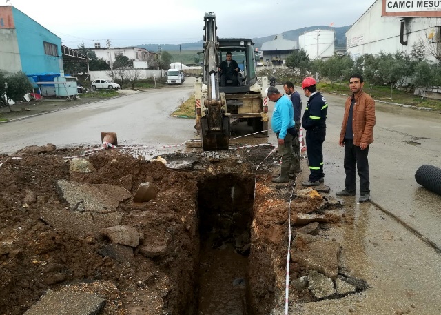 Temizlik çalışması ile çevre kirliliği önleniyor