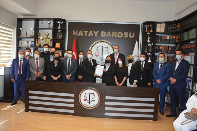 Hatay Barosu Başkanı Açıkalın mazbatasını aldı