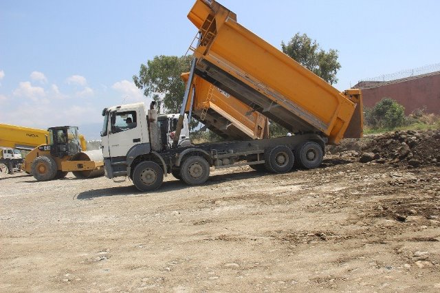 Çevlik Arsuz yolu hızla ilerliyor