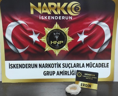 Cebinde 80 gram eroin bulunan şüpheli tutuklandı