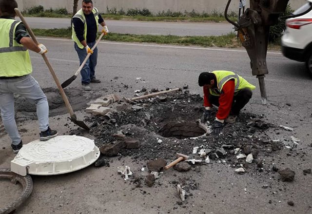 Çalınan rögar kapakları yenileniyor