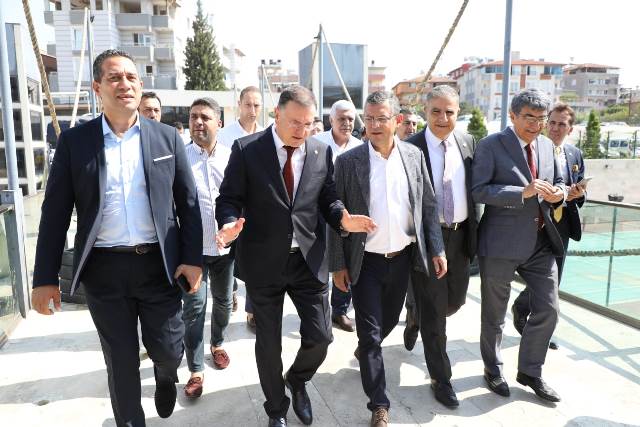 CHP Grup Başkanvekii Özel Hatay Büyükşehir Belediyesinde