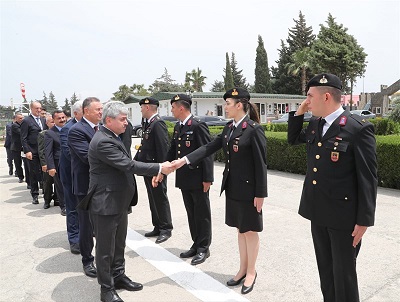 Vali Doğandan Emniyet Müdürü Yavuza Üstün Başarı Belgesi