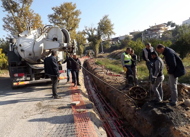 Zarar gören kanal hattı yenilendi