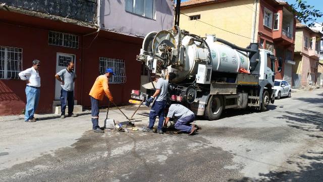 Altyapı hatlarında kapsamlı temizlik sürüyor