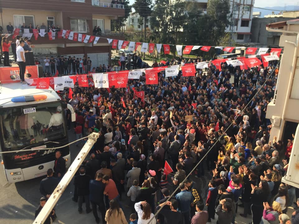 Bir günde on dört Güzel miting