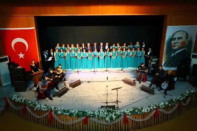 Barış korosundan Savaş muhteşem konser 